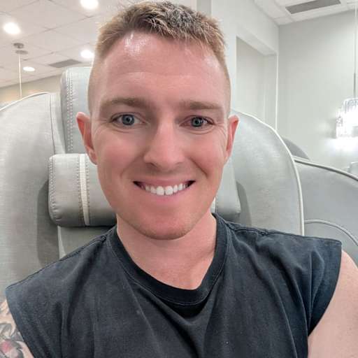 Profile image for pet sitter Erik