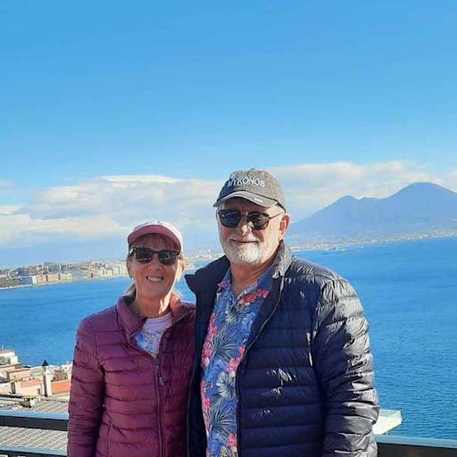 Profile image for pet sitters Dianne & Wayne