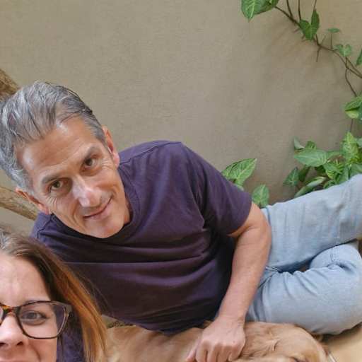 Profile image for pet sitters Marcelo Daniel & Luciana