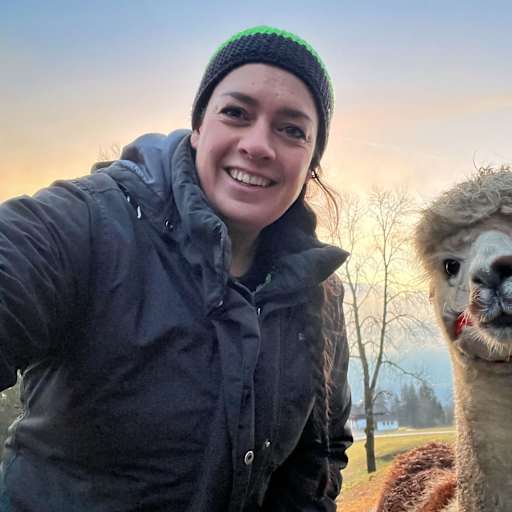 Profile image for pet sitter Desiree