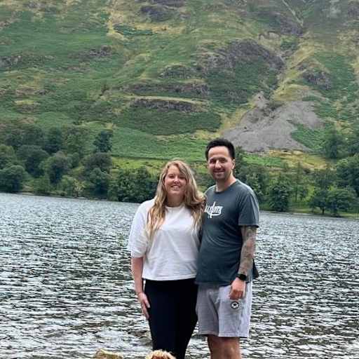 Profile image for pet sitters Miriam & Shaun