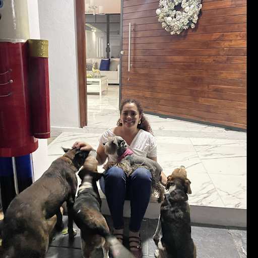 Profile image for pet sitter Valeria