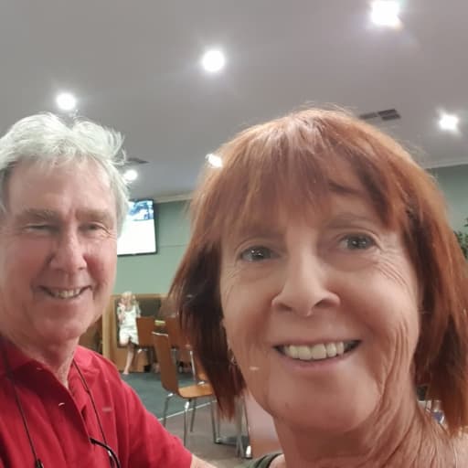 Profile image for pet sitters Robyn & Chris