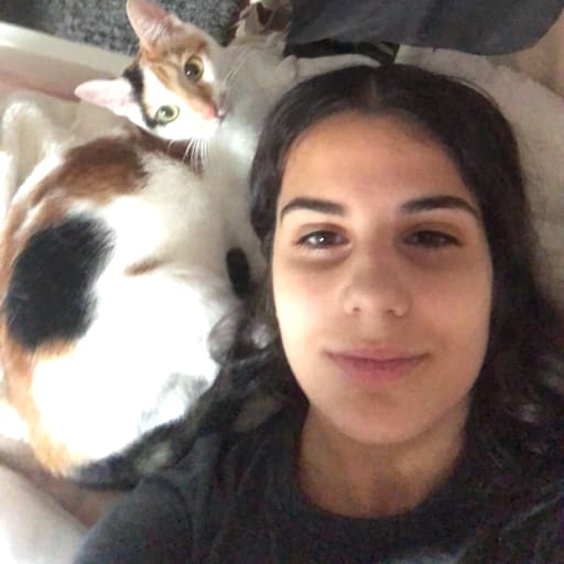 Profile image for pet sitter Leonor