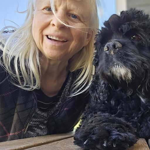 Profile image for pet sitter Linda