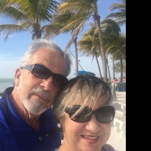 Profile image for pet sitters Marilyn & Jesus