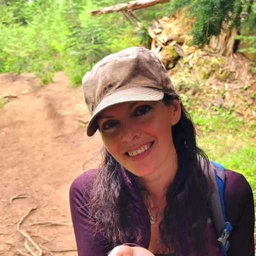 Profile image for pet sitter Lee