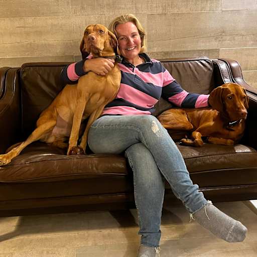 Profile image for pet sitters Sharon & Tim