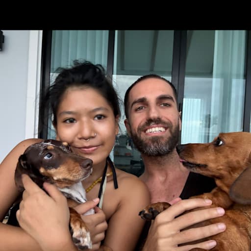 Profile image for pet sitters Marc & Kan