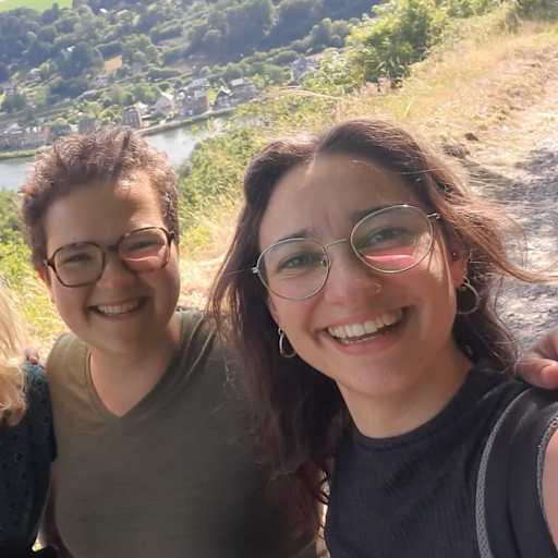 Profile image for pet sitters Aline Rabea & Vera