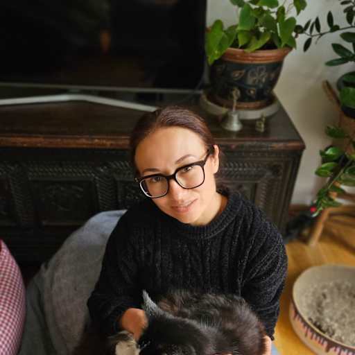 Profile image for pet sitter Laura