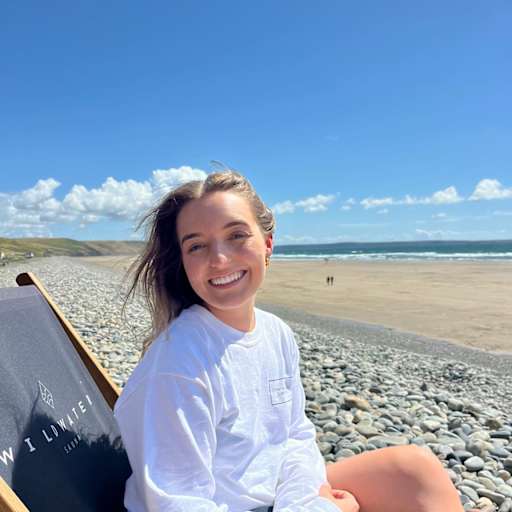 Profile image for pet sitter Emma