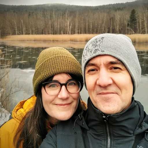 Profile image for pet sitters Shena & Jesse