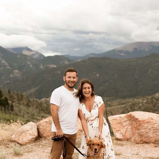Profile image for pet sitters Samantha & Eric