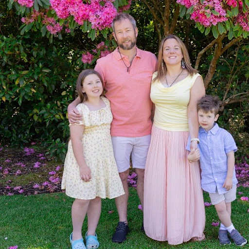 Profile image for pet sitters Claire & Justin