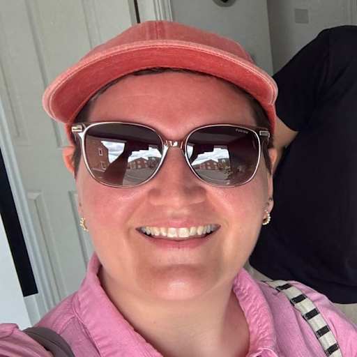Profile image for pet sitter Tina