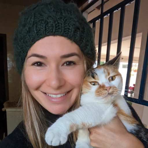 Profile image for pet sitter Fernanda