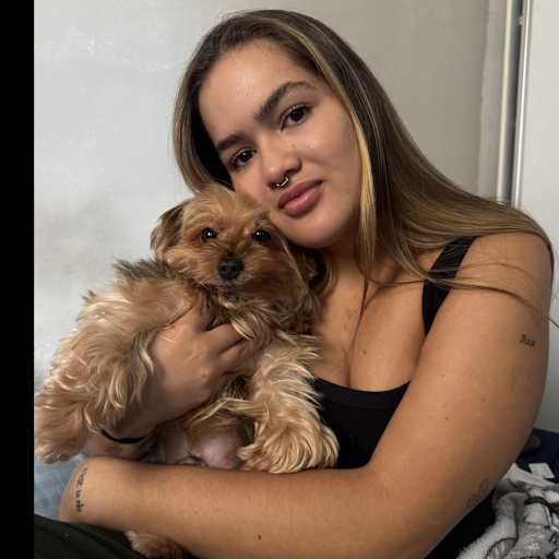 Profile image for pet sitter Lorrane