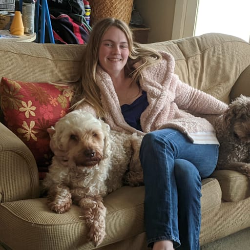 Profile image for pet sitter Fallon