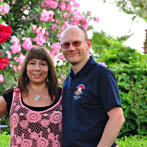 Profile image for pet sitters Miss Soraya & Richard