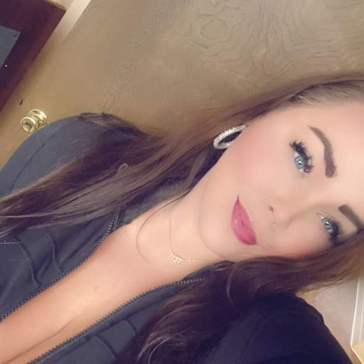 Profile image for pet sitter Courtney