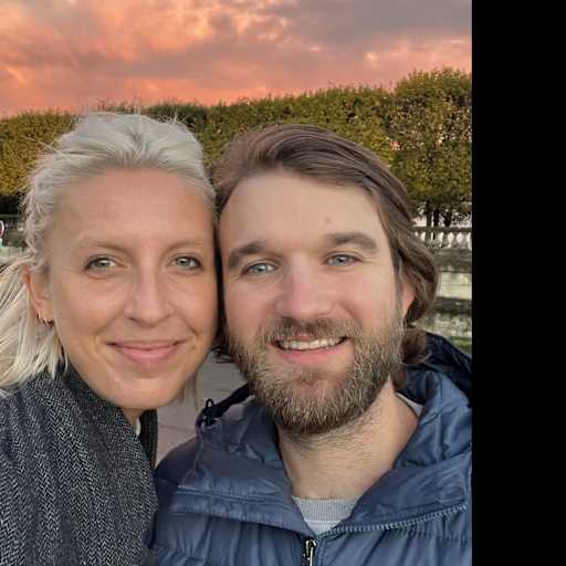 Profile image for pet sitters Emma & Jonathan