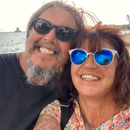 Profile image for pet sitters Alisa & Russell