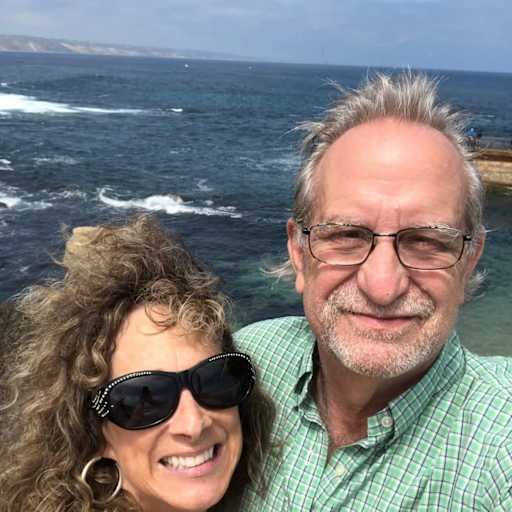 Profile image for pet sitters Lyn & Terry 