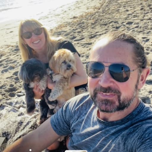 Profile image for pet sitters Erica & Chris