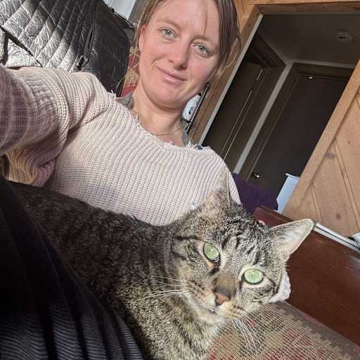 Profile image for pet sitter Halena