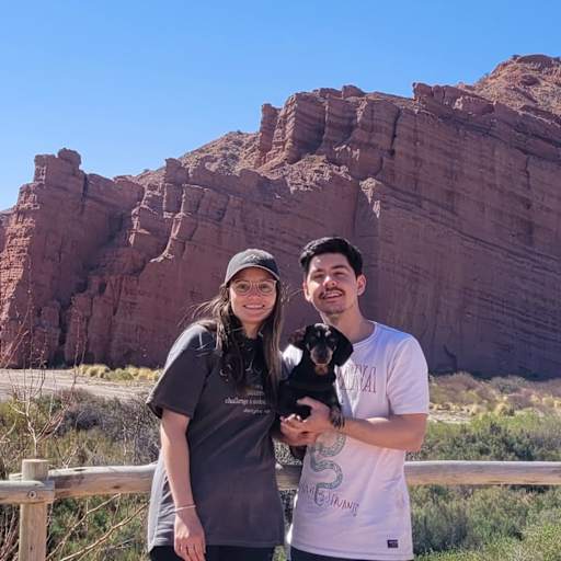 Profile image for pet sitters Francisco & Ariadna