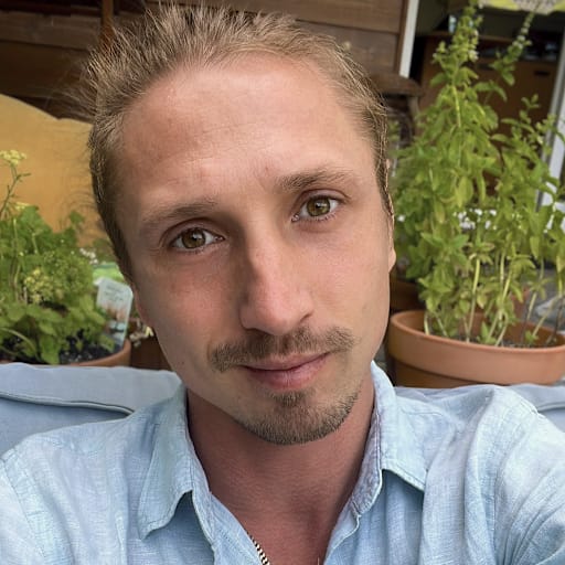 Profile image for pet sitter michel