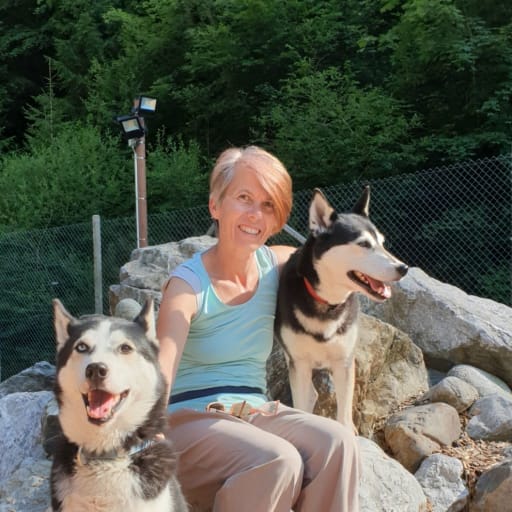 Profile image for pet sitter Erwina