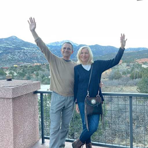 Profile image for pet sitters Kamill & Irina 