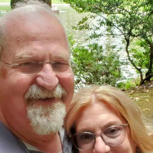 Profile image for pet sitters Lucinda & Mark
