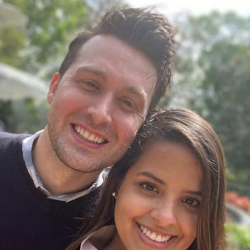 Profile image for pet sitters Beatriz & Jonathan