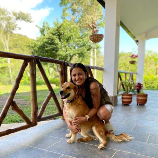 Profile image for pet sitters Laura & Austin