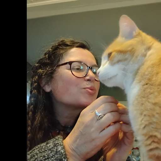 Profile image for pet sitter Magaly or Maggy
