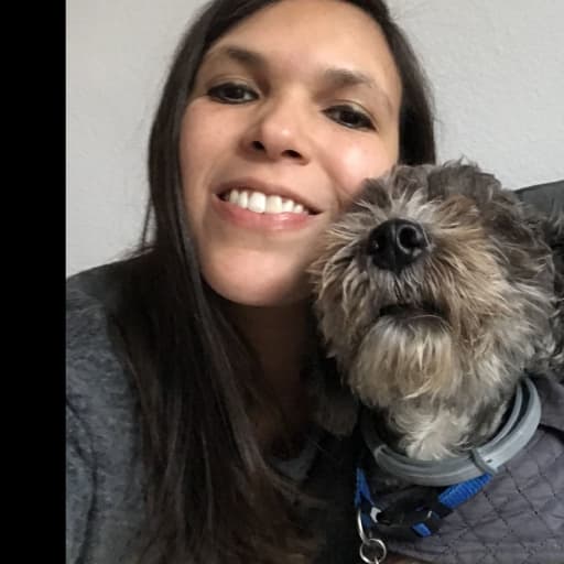 Profile image for pet sitter Ximena