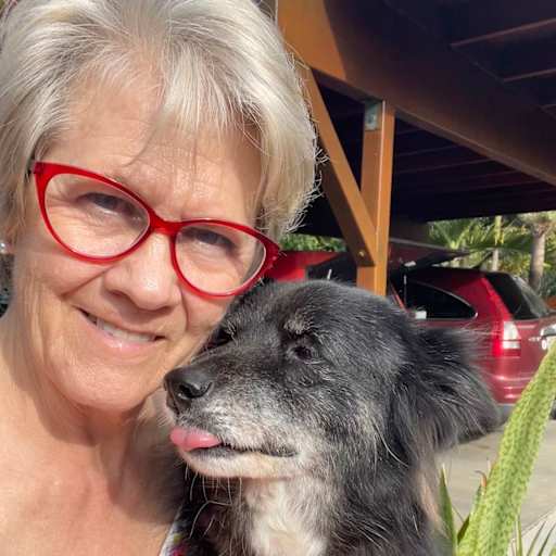 Profile image for pet sitter leslie