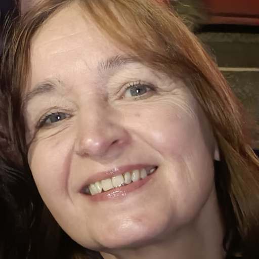 Profile image for pet sitters Lynne & Mike