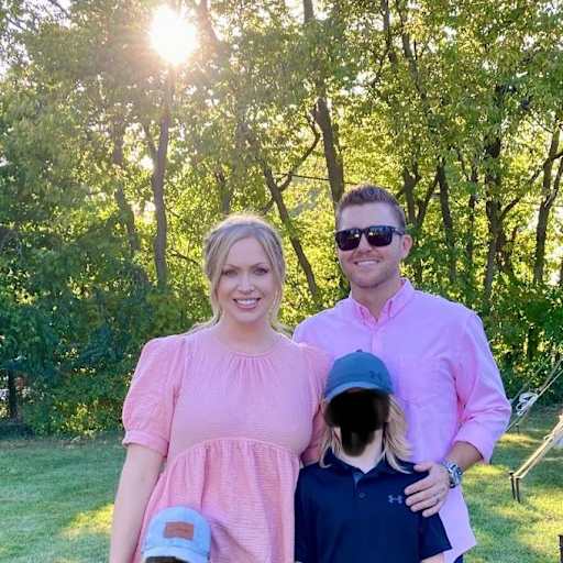 Profile image for pet sitters Kasi & Nate