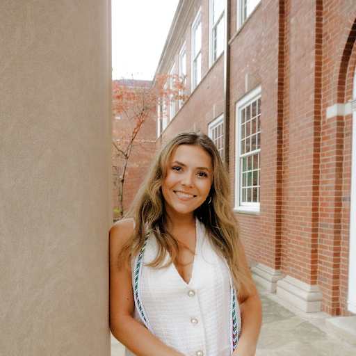 Profile image for pet sitter logan