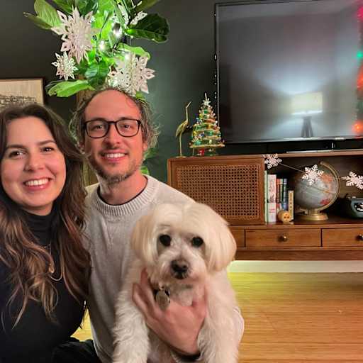 Profile image for pet sitters Adriana & Jovany