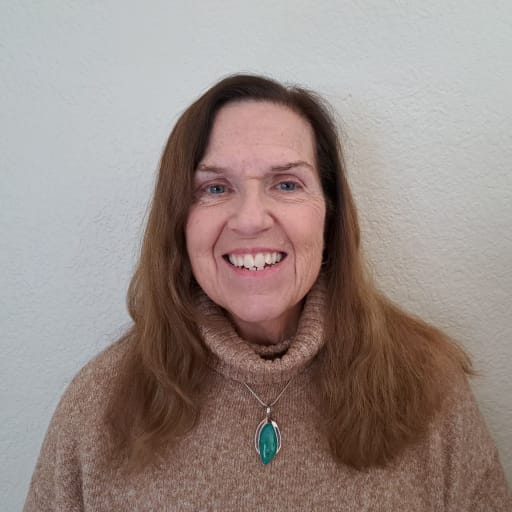 Profile image for pet sitter Linda