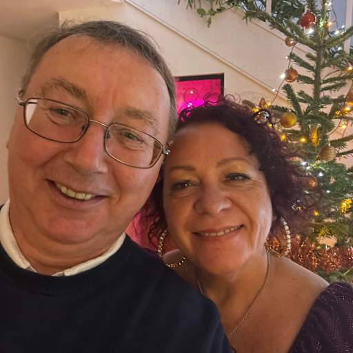 Profile image for pet sitters Monica & Bryan