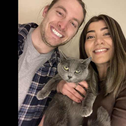 Profile image for pet sitters Pegah & Justin