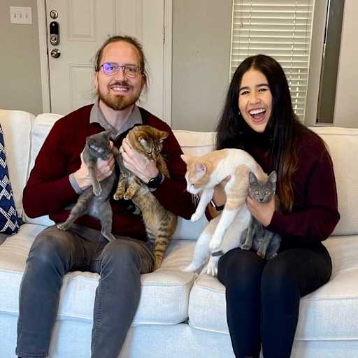 Profile image for pet sitters Viviana & Mickey