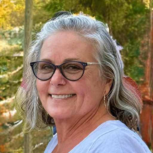 Profile image for pet sitter Shi