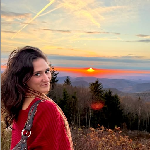 Profile image for pet sitters Natalia & Gabriel